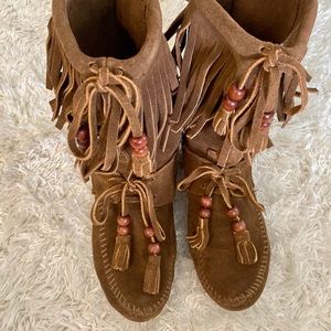 Minnetonka fringe moccasins